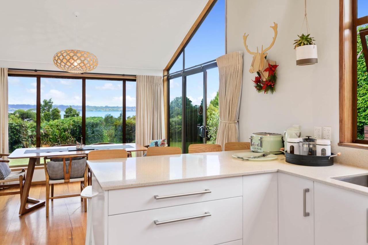 The Bird House - Kawaha Point, Rotorua. Stylish Six Bedroom Home With Space, Views And Relaxed Atmosphere Екстериор снимка